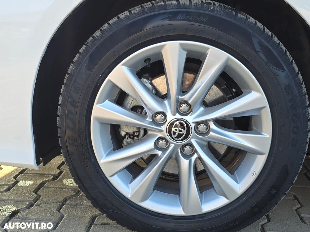 Toyota Corolla 1.8 HSD Business - 7