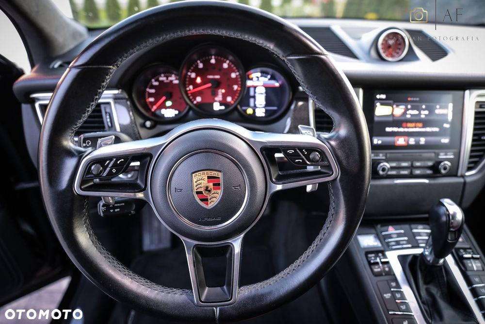 Porsche Macan - 8
