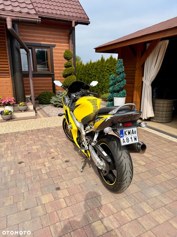 Honda CBR - 6