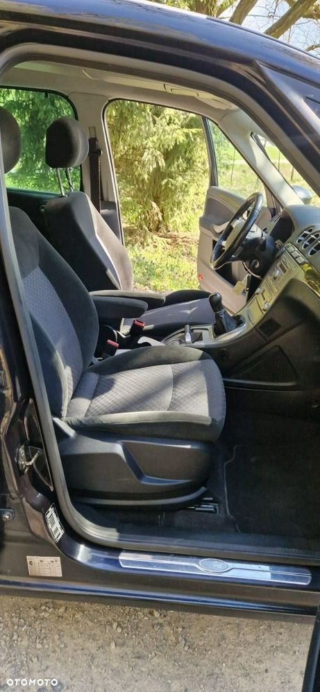 Ford Galaxy - 7
