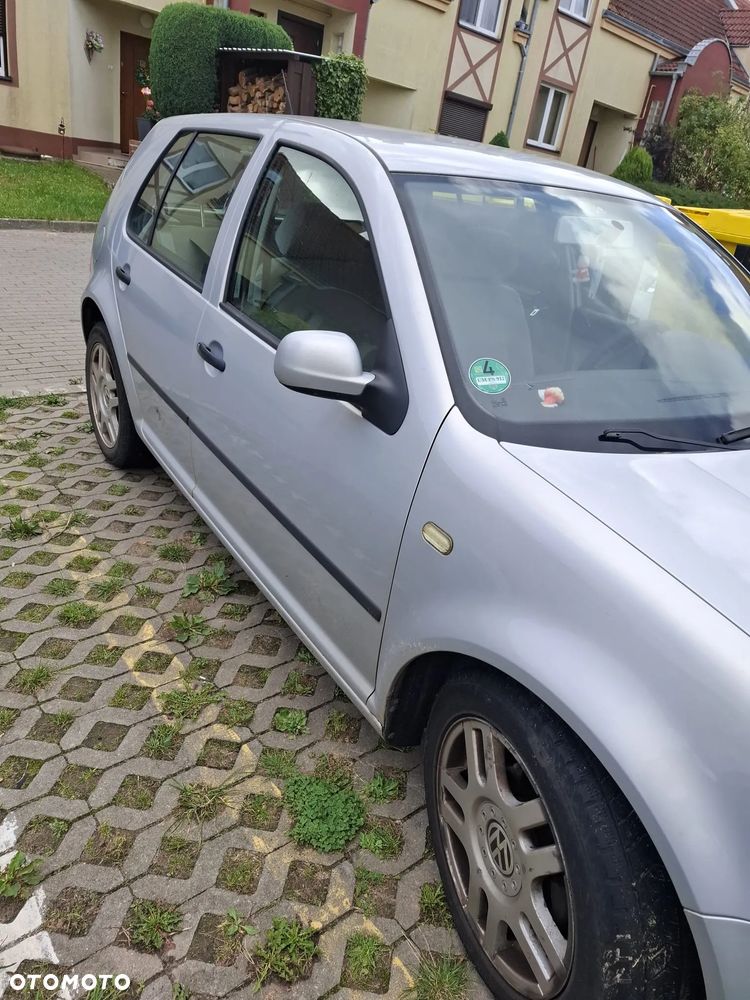 Volkswagen Golf 1.6 Trendline - 4