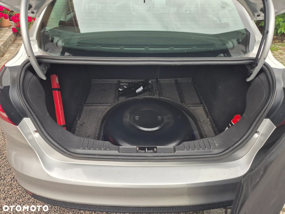 Ford Focus 1.6 Trend - 8