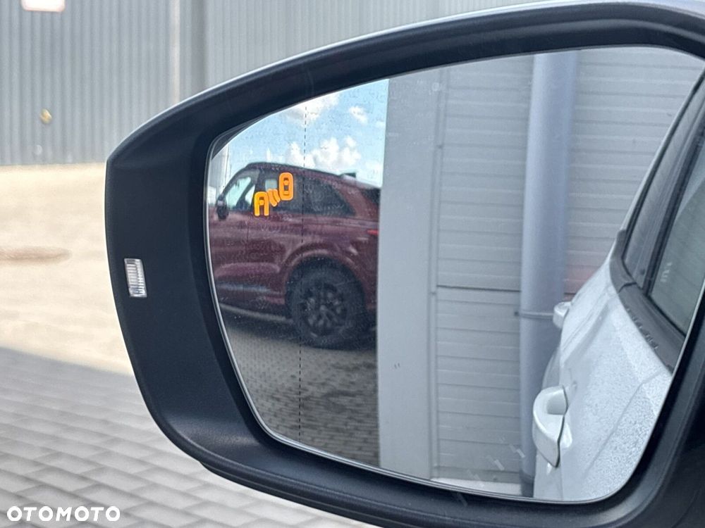 Volkswagen T-Cross - 21