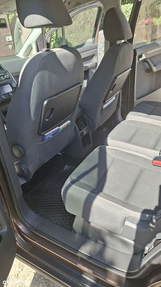 Volkswagen Touran - 16