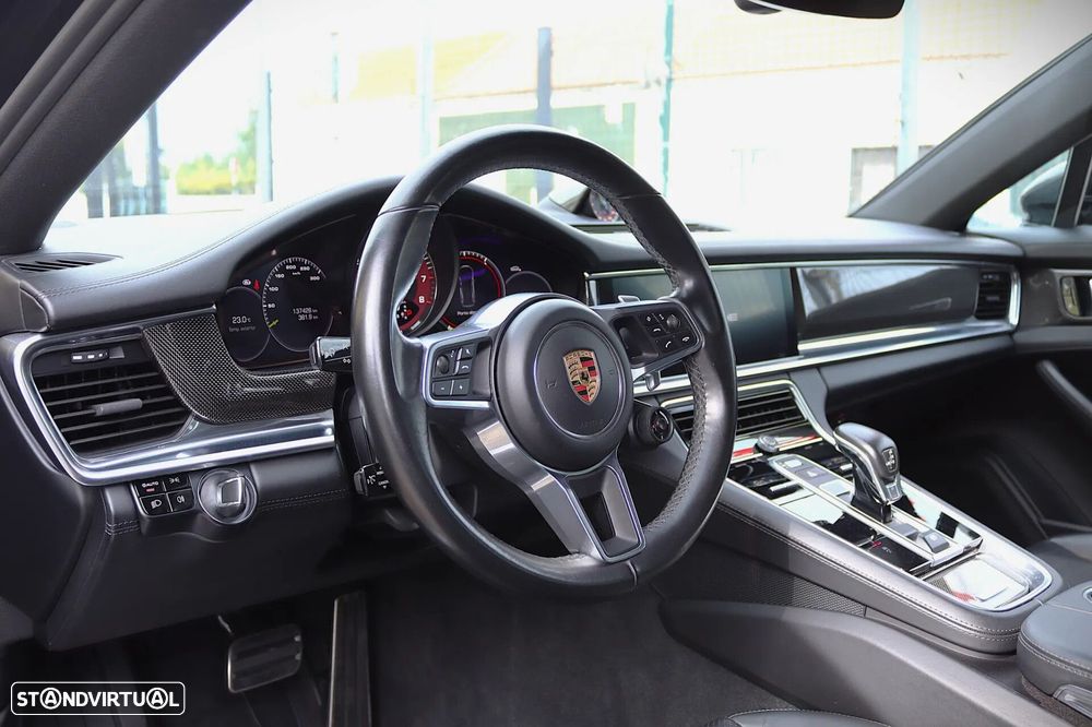 Porsche Panamera Sport Turismo 4 E-Hybrid - 22