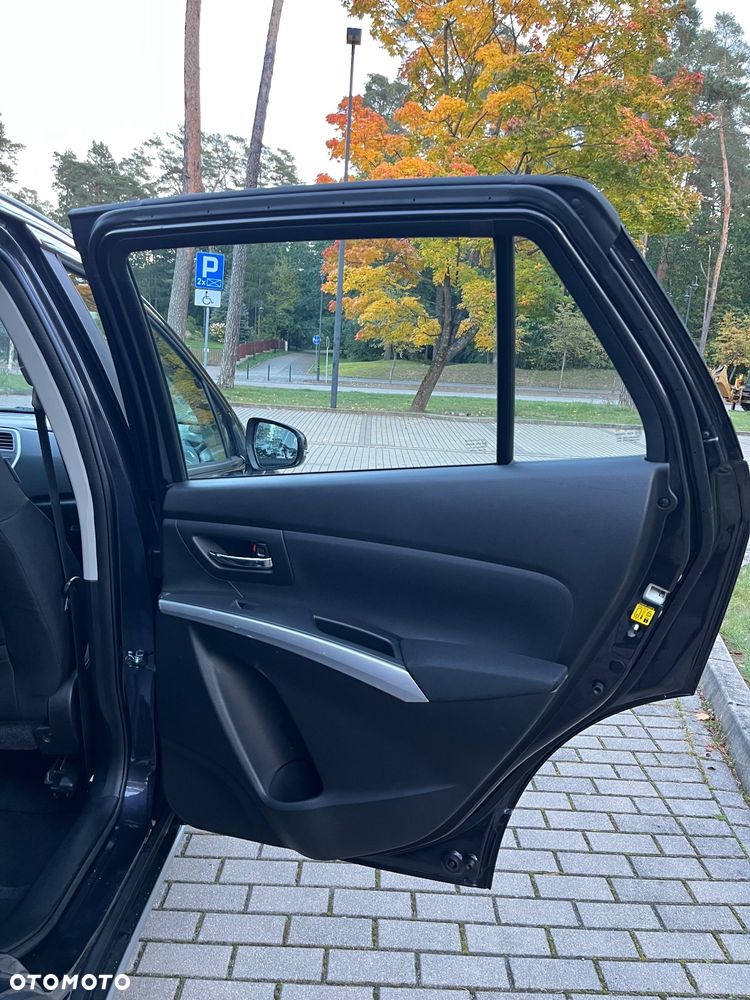 Suzuki SX4 S-Cross 1.6 DDiS 4x4 Comfort+ - 10