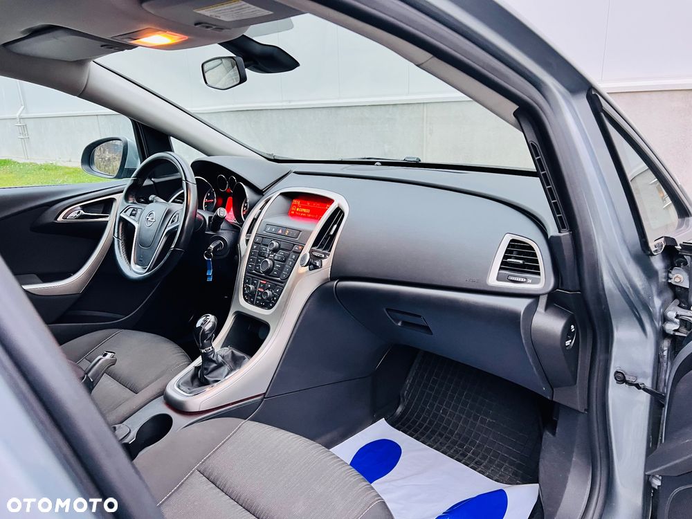 Opel Astra 1.4 Turbo Design Edition - 30