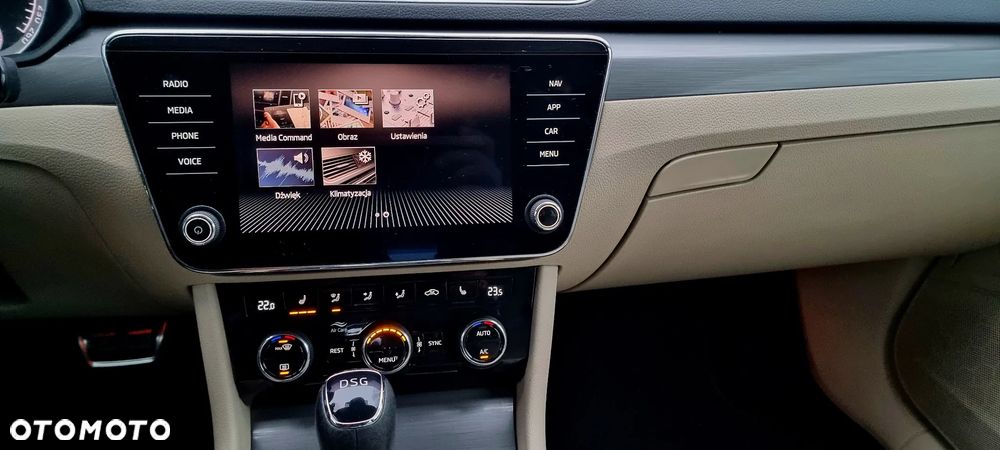 Skoda Superb 2.0 TSI Style DSG - 30