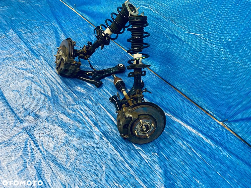 MCPHERSON ZAWIESZENIE ZWROTNICA LEWA PRAWA KOPYTO AMORTYZATOR WAHACZ PÓŁ OŚ PIASTA TARCZA ZACISK KOMPLET LEWY PRAWY PRZÓD PRZEDNIE FORD FIESTA MK7 VII LIFT 1.25BENZYNA 16R ORYGINAŁ - 5