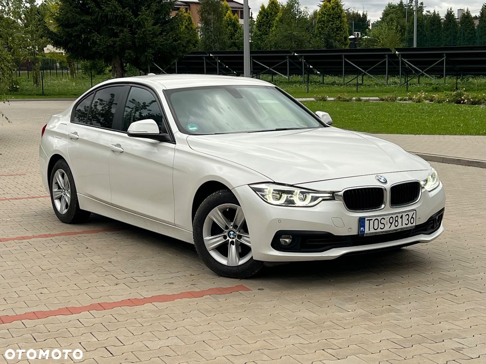BMW Seria 3 318i - 22