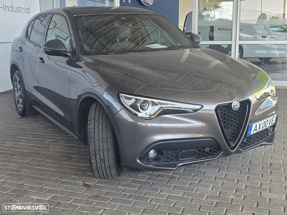 Alfa Romeo Stelvio 2.2 D Sprint AT8 - 4