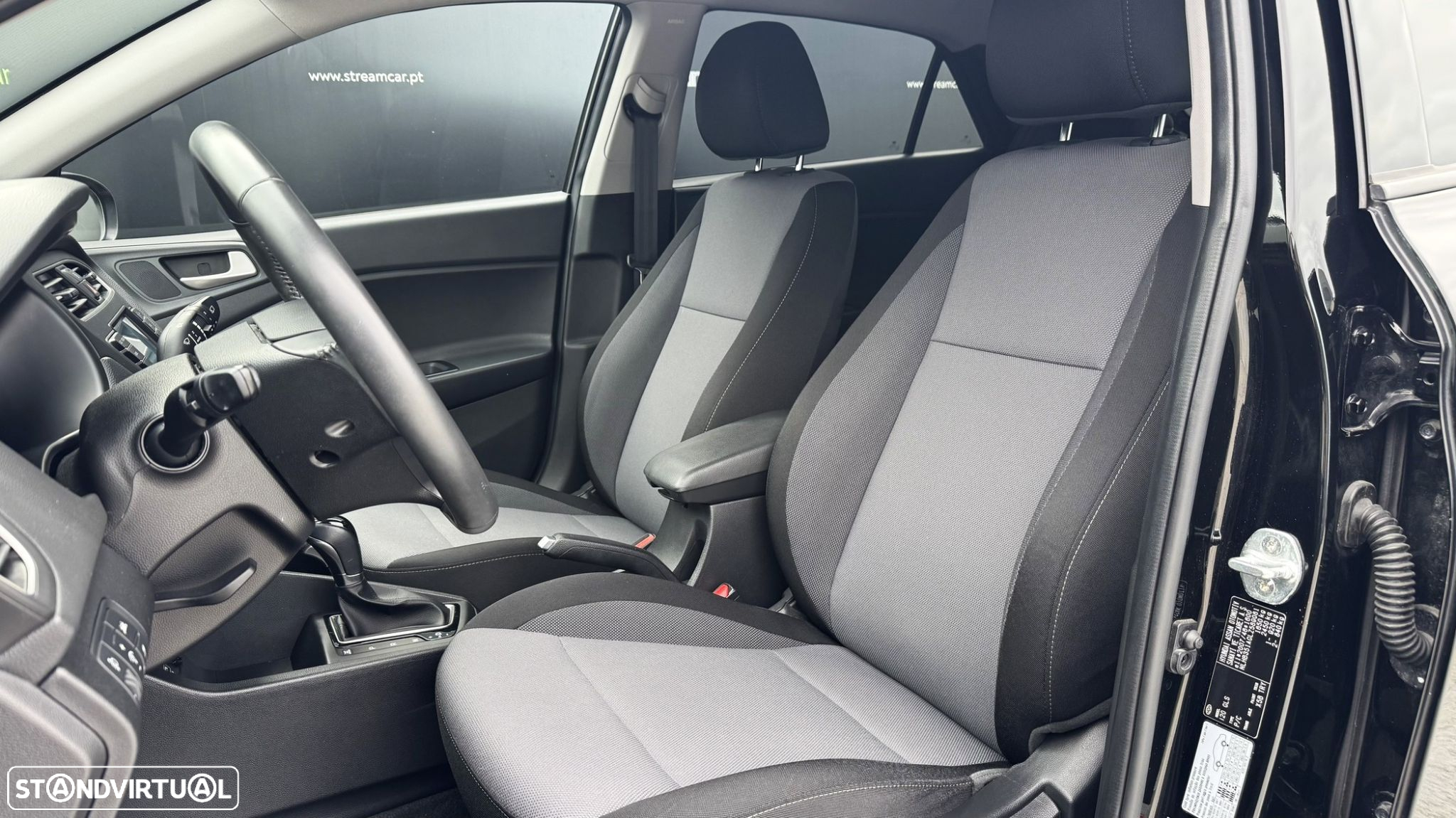 Hyundai i20 1.0 T-GDI Style DCT - 12