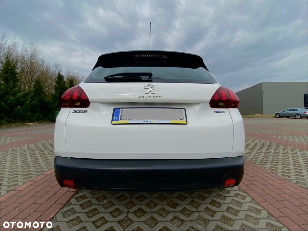 Peugeot 2008 1.2 Pure Tech Active - 12