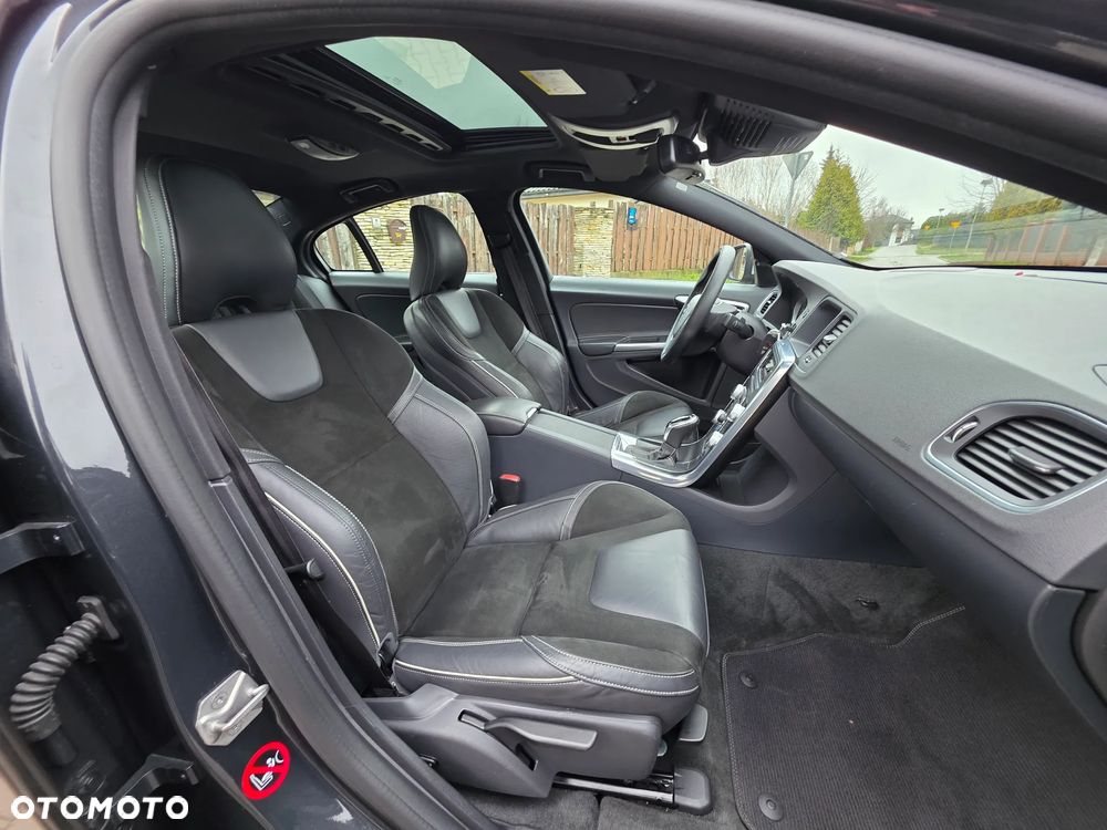 Volvo S60 D4 Geartronic Summum - 34
