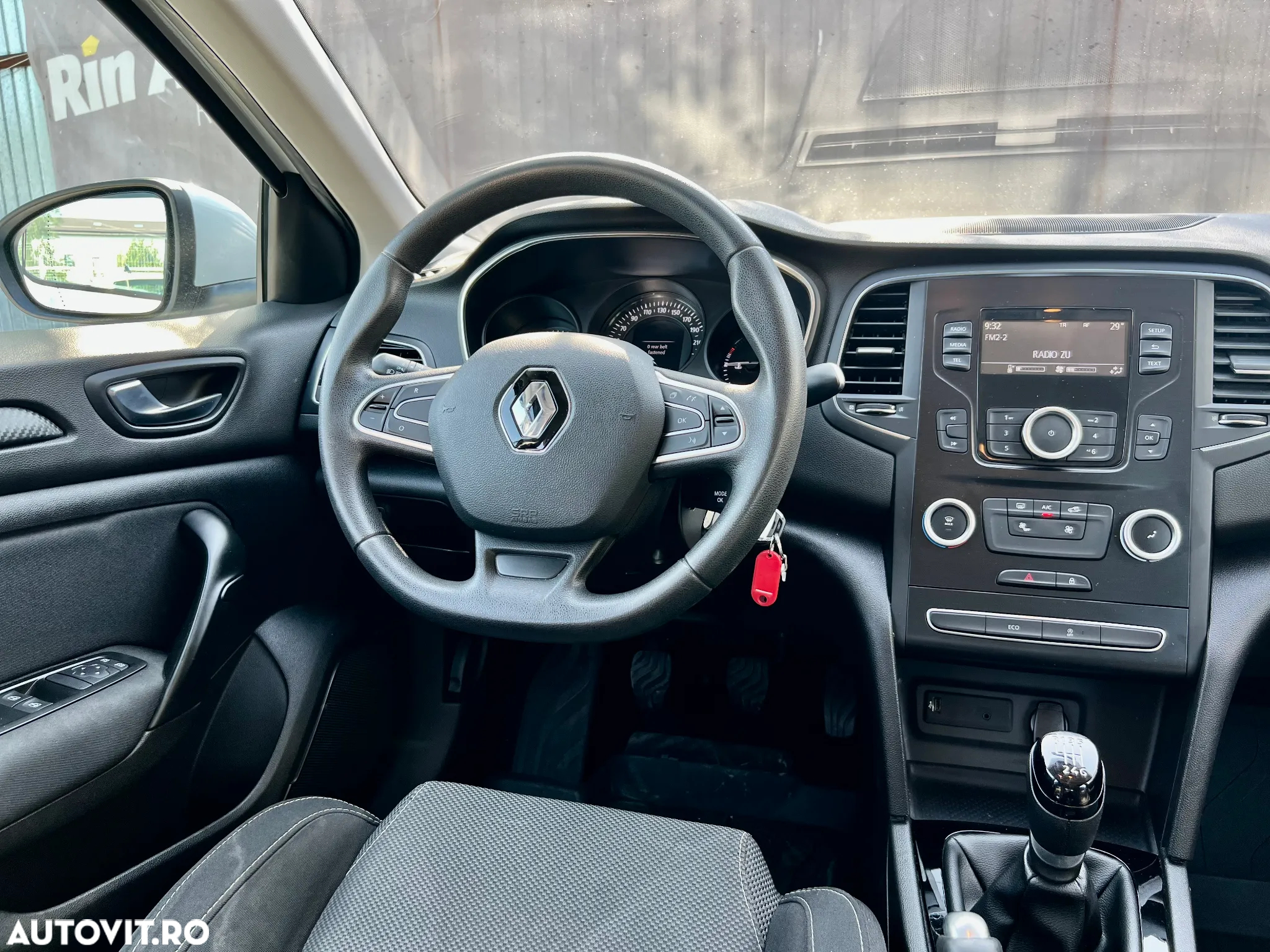 Renault Megane TCe GPF Zen - 11