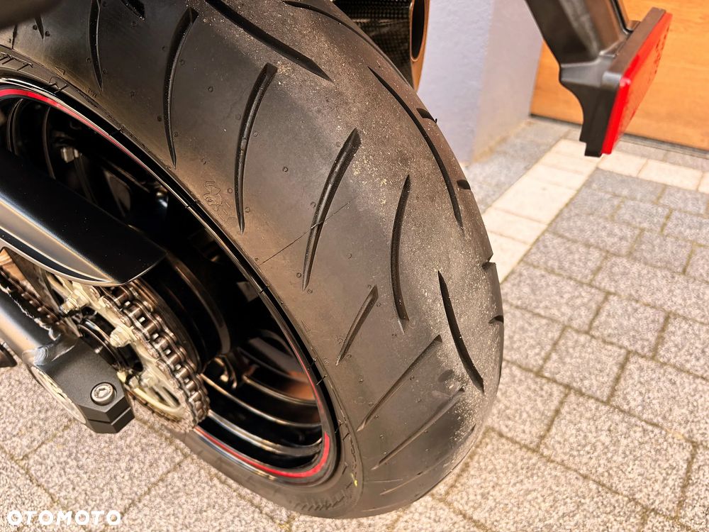 Kawasaki Ninja 1000 SX - 12