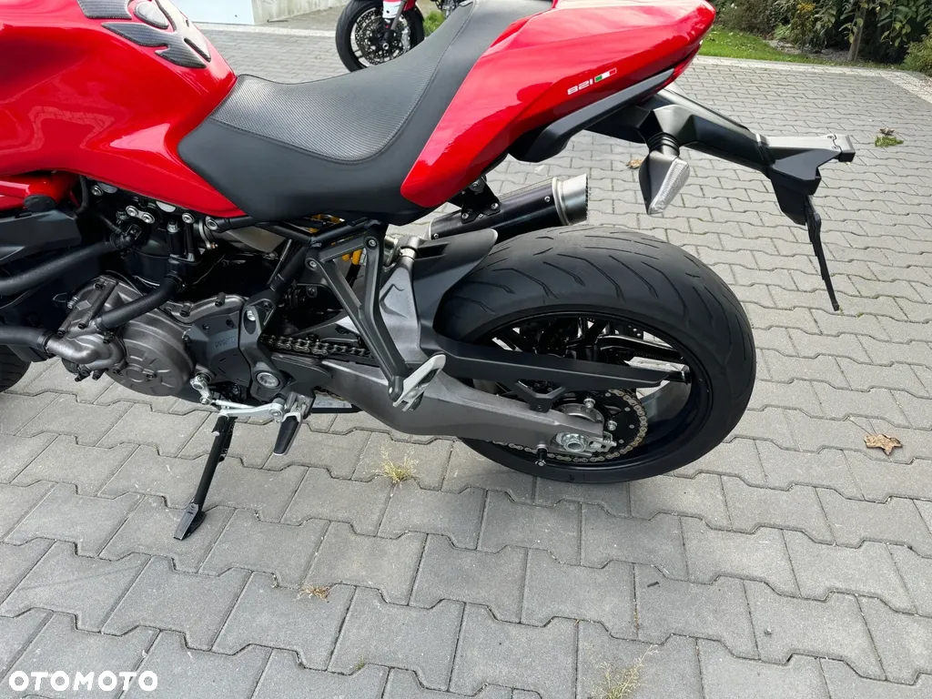 Ducati Monster - 16