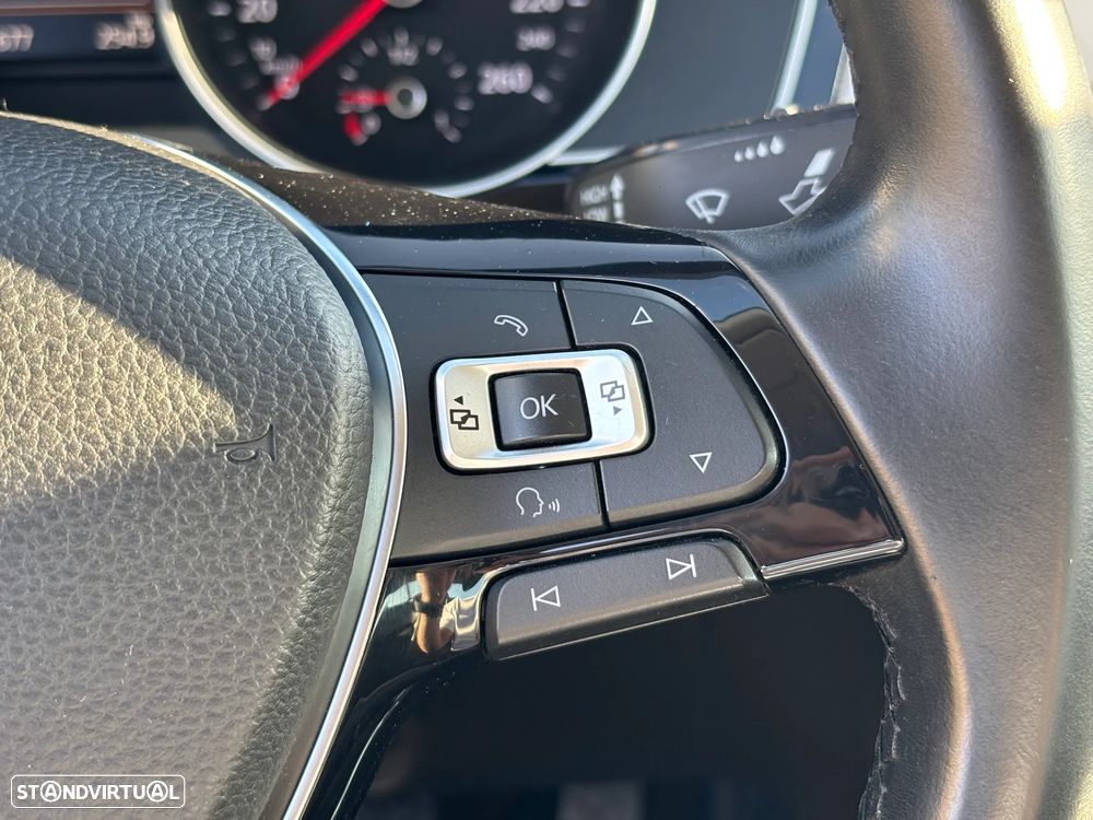 VW Passat 2.0 TDI Highline DSG - 18
