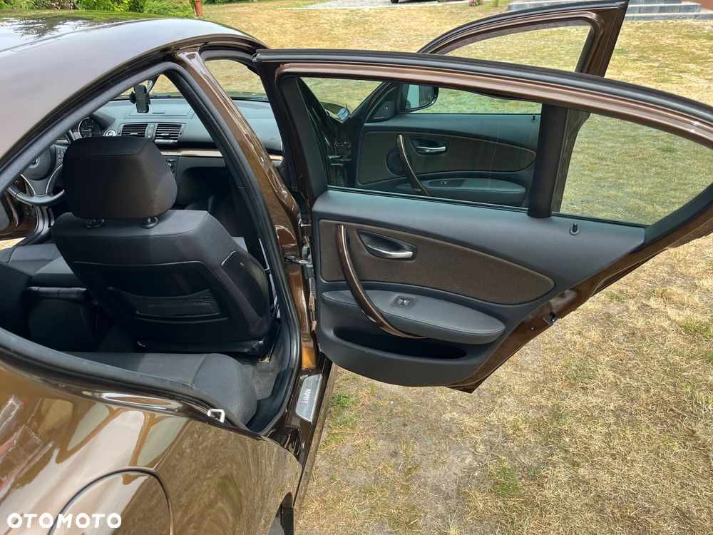 BMW Seria 1 118d DPF Edition Lifestyle - 26