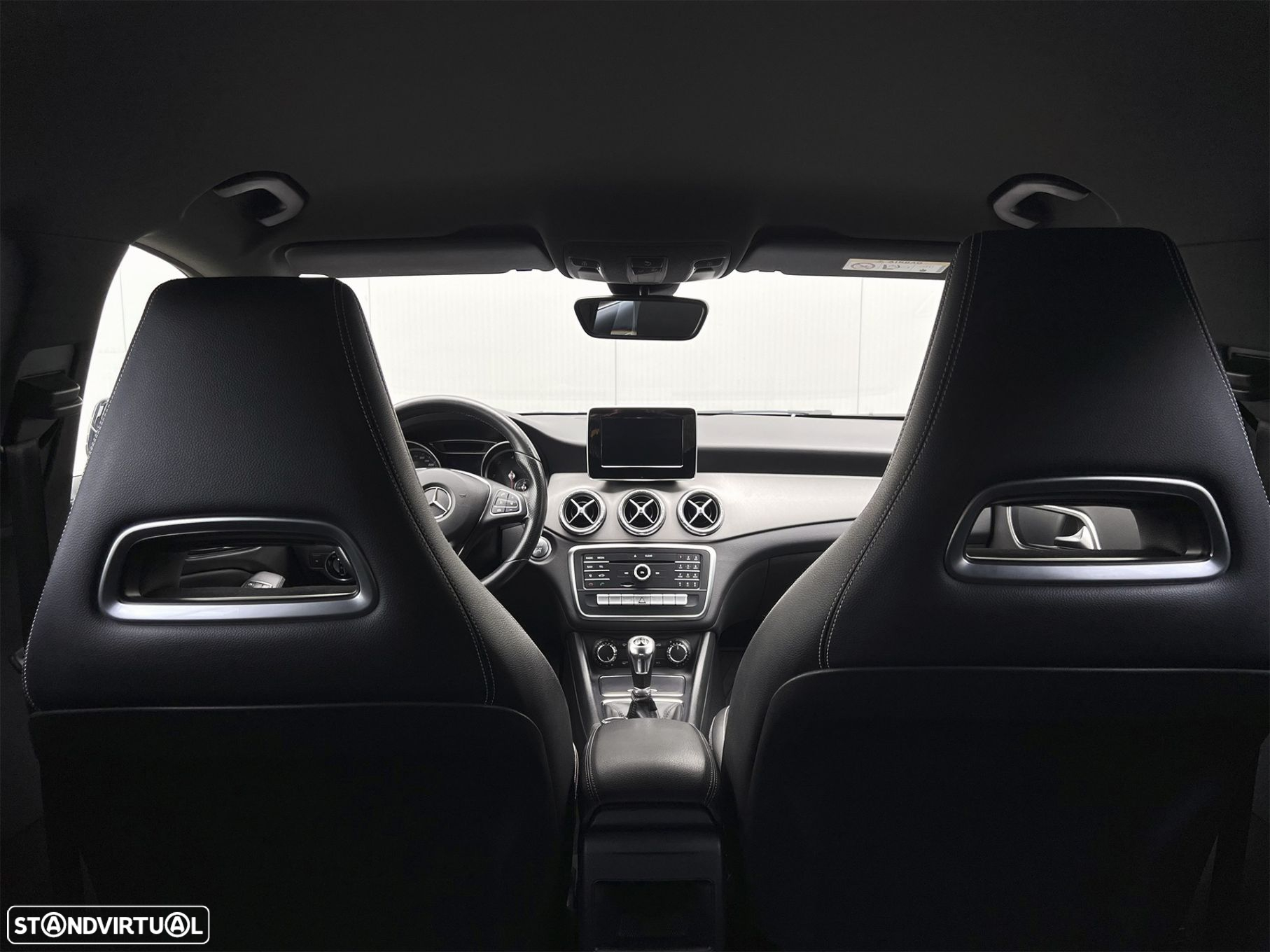 Mercedes-Benz CLA 180 d Shooting Brake - 23