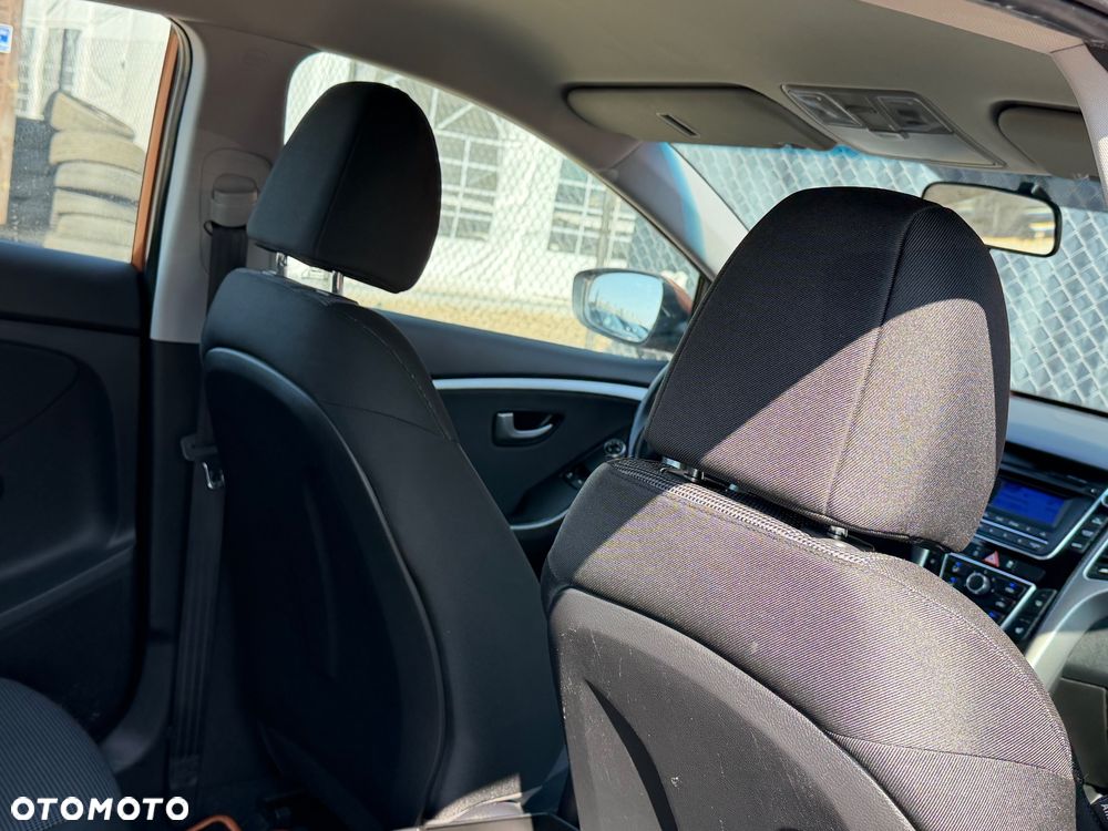Hyundai i30 - 11