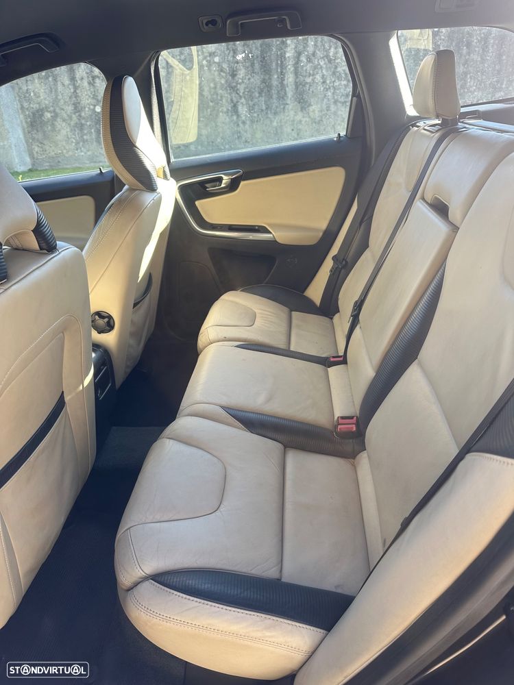 Volvo XC 60 2.0 D4 R-Design 139g Start/Stop - 10