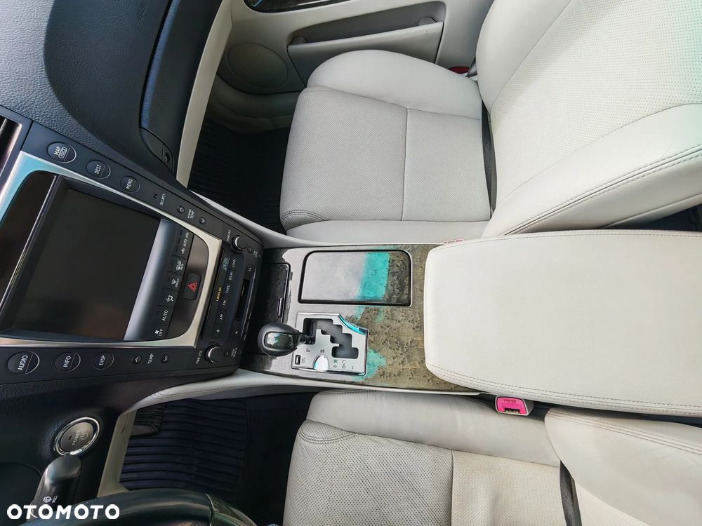 Lexus GS 450h Prestige + - 12