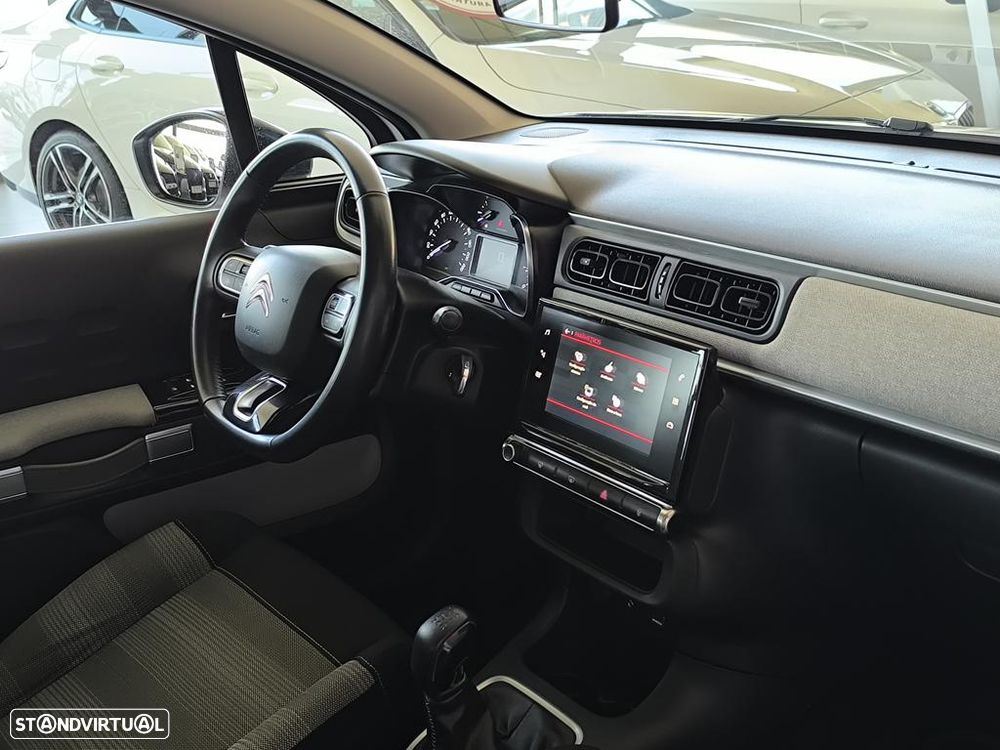 Citroën C3 1.2 PureTech Shine - 33