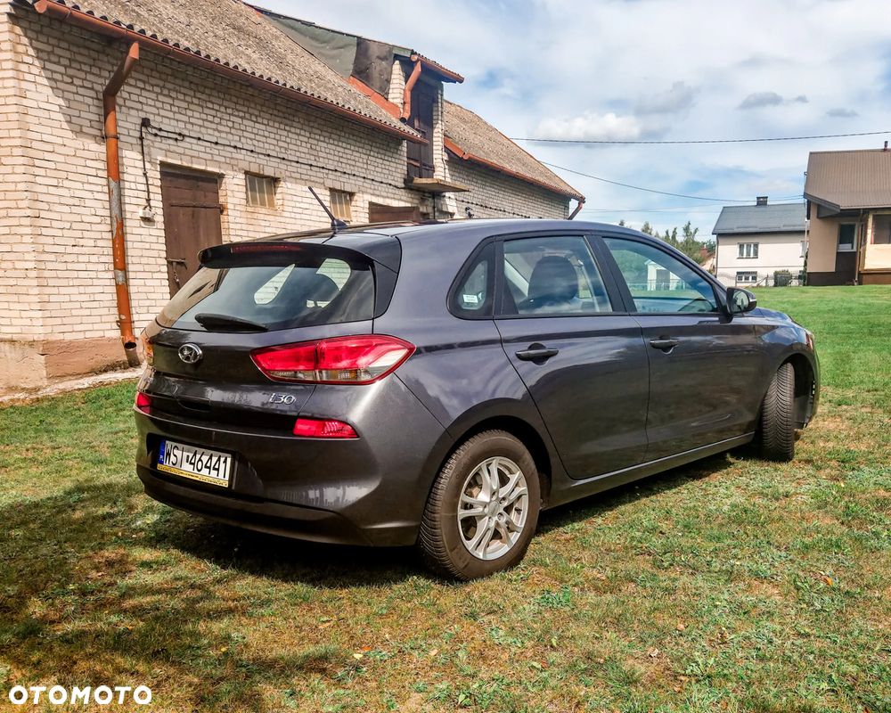 Hyundai i30 1.4 Classic + - 4