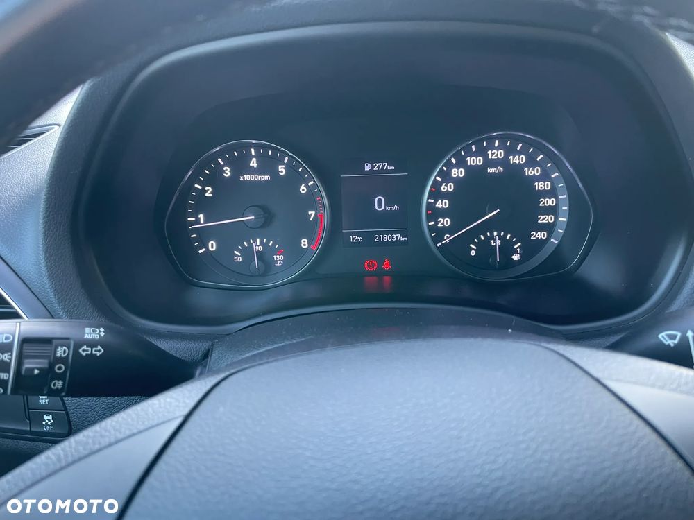 Hyundai i30 1.5 DPI Classic + - 22