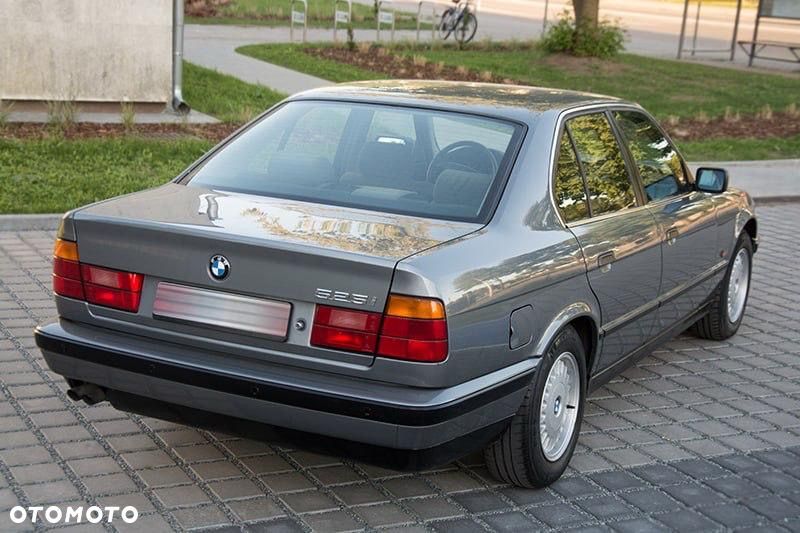 BMW Seria 5 525i - 7
