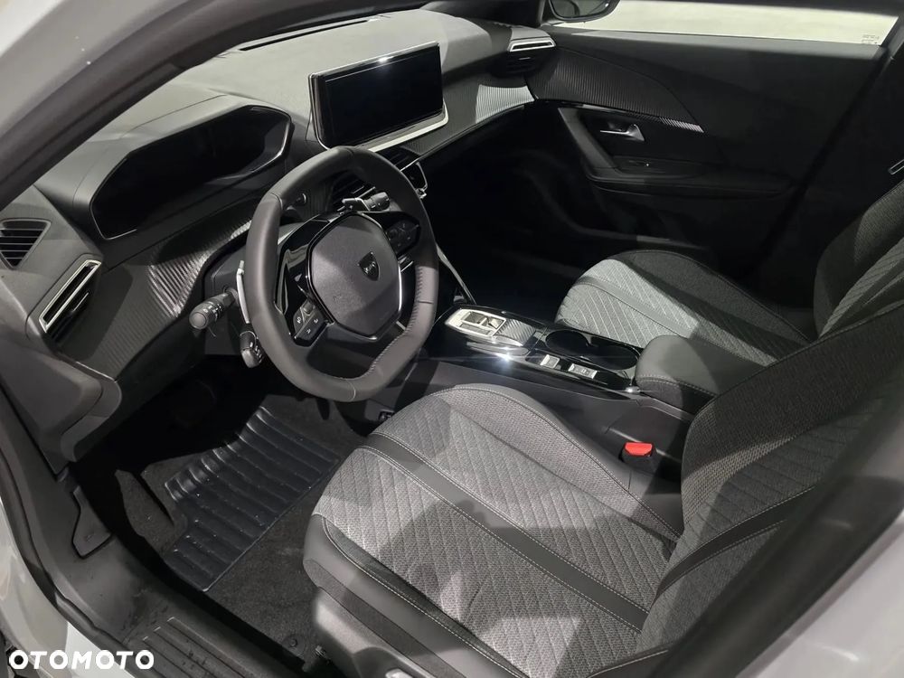 Peugeot 2008 PureTech mHEV Active e-DCS6 - 9