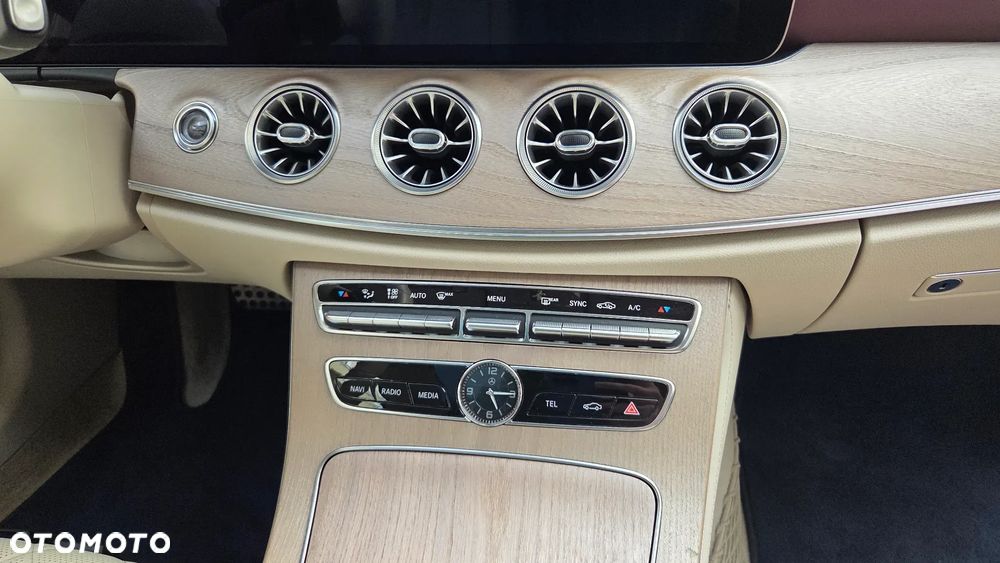 Mercedes-Benz Klasa E 350 Coupe 9G-TRONIC - 36