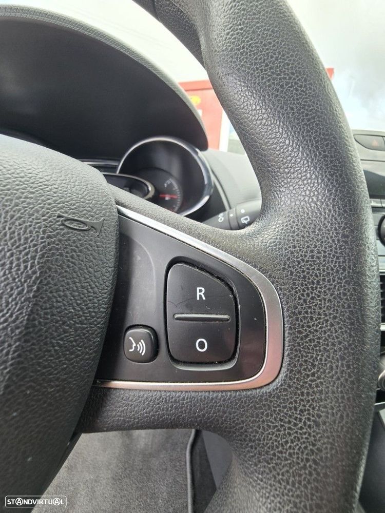 Renault Clio 1.5 dCi Zen — fotografia 19