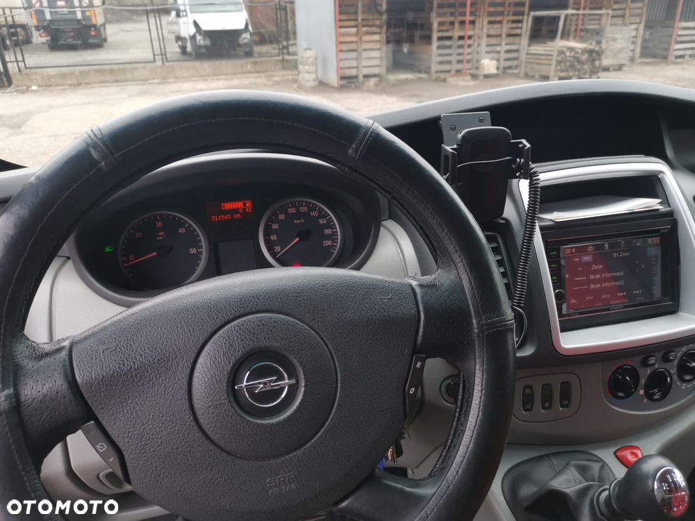 Opel Vivaro - 10
