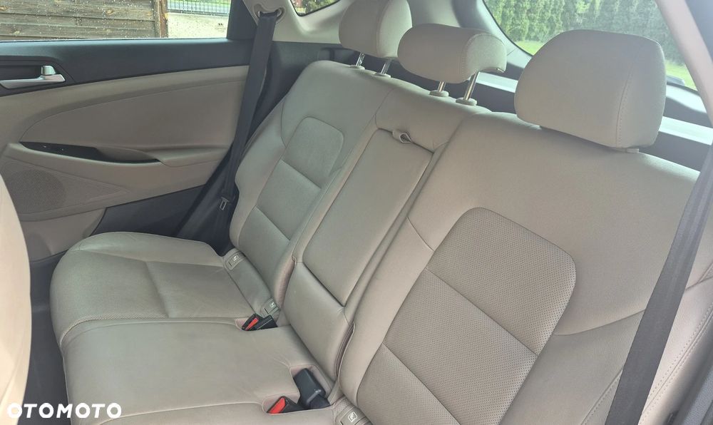 Hyundai Tucson 1.7 CRDI BlueDrive Comfort 2WD - 16