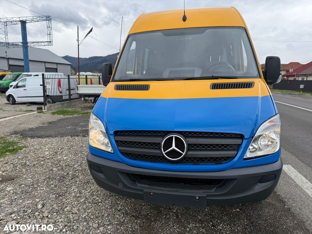 Mercedes-Benz Sprinter - 11