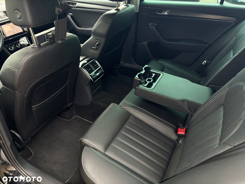 Skoda Superb 2.0 TDI SCR Style DSG - 32