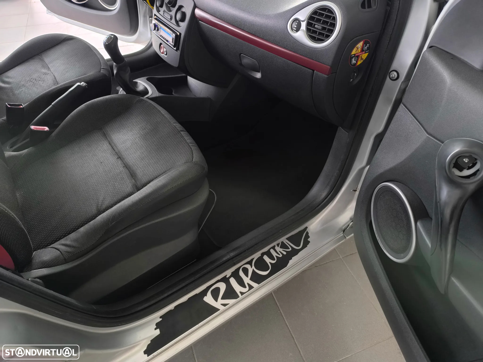 Renault Clio - 22