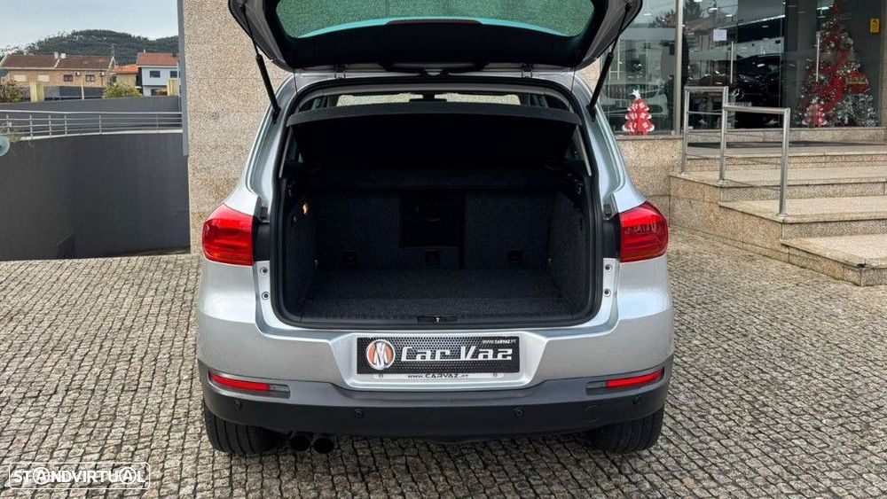 VW Tiguan 2.0 TDI Sport BlueMotion - 9