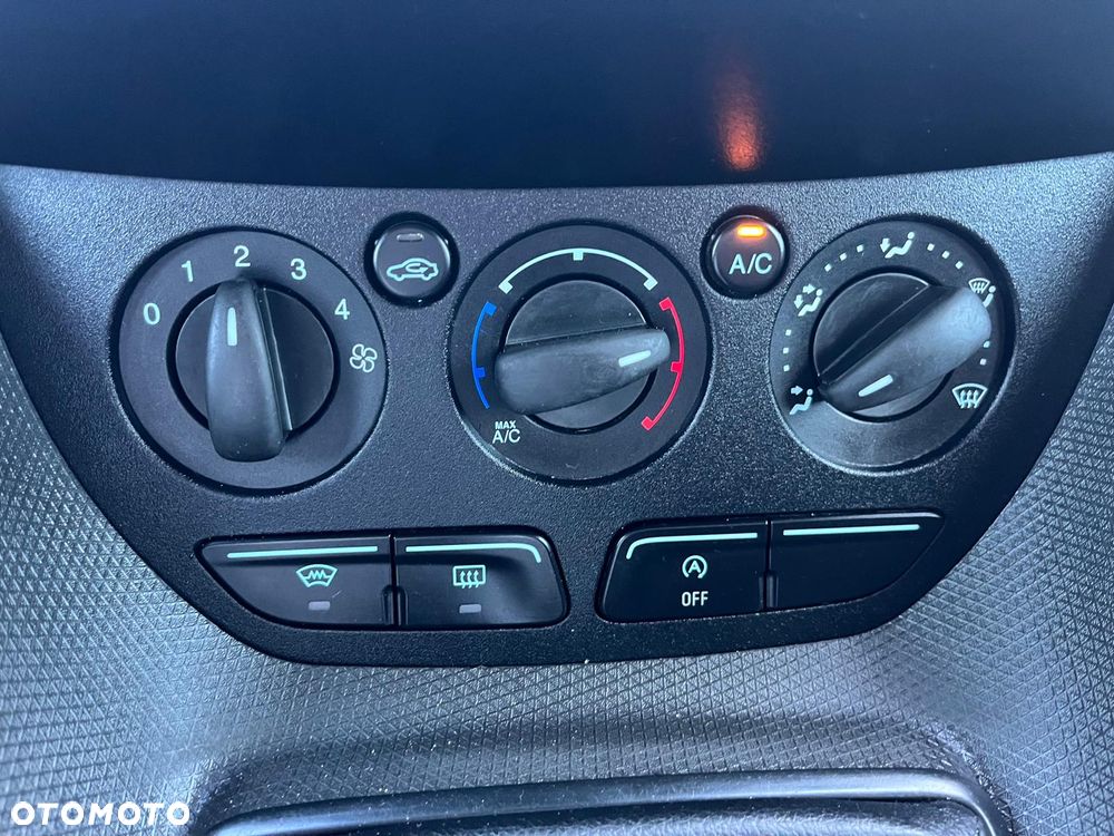 Ford Transit Connect - 9