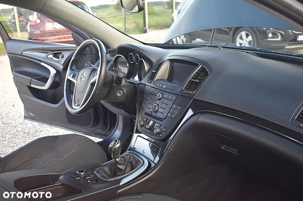 Opel Insignia 2.0 T Cosmo 4x4 S&S - 23