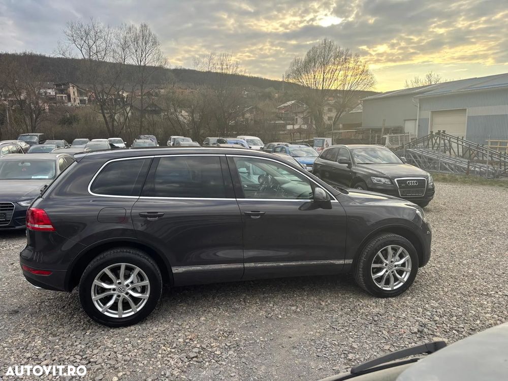 Volkswagen Touareg - 11