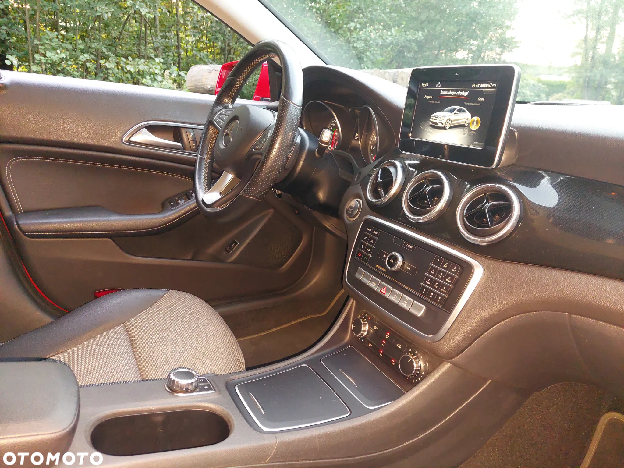 Mercedes-Benz CLA 180 7G-DCT Urban - 11