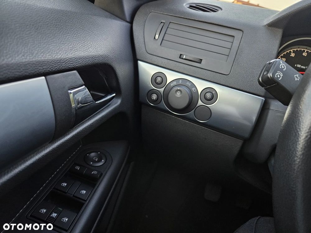 Opel Astra 1.8 NAVI - 13