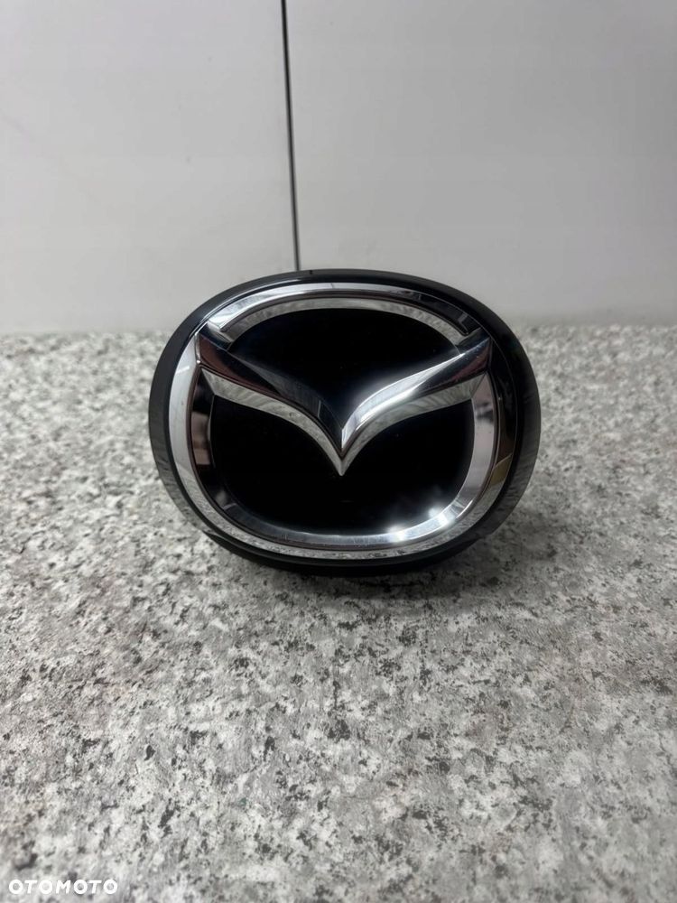 emblemat klapy bagażnika mazda 3 iv bp 2019-2025 - 1