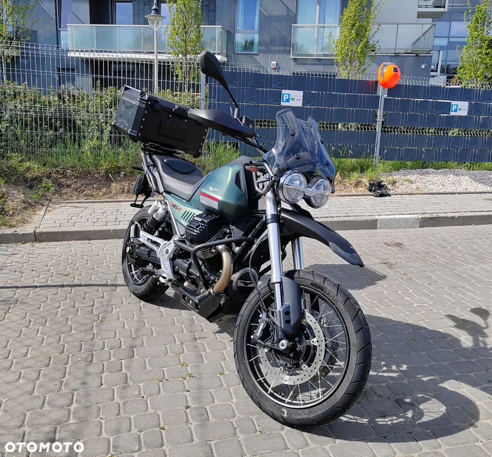 Moto Guzzi V85 - 2