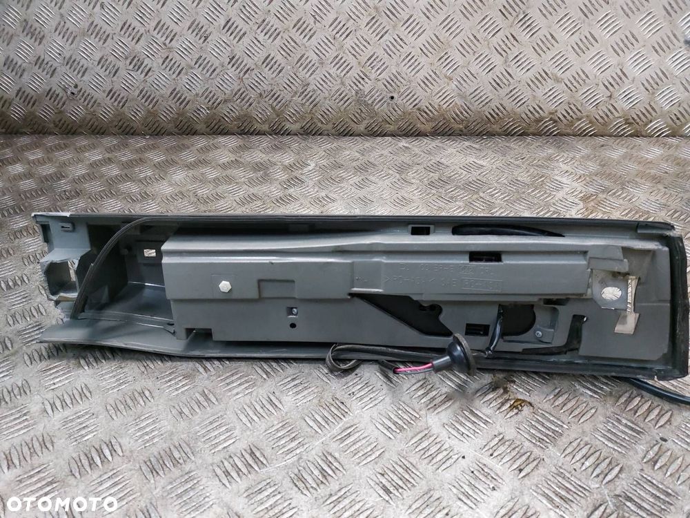 LAMPA DACHOWA PRAWA X-TRAIL II T31 - 3