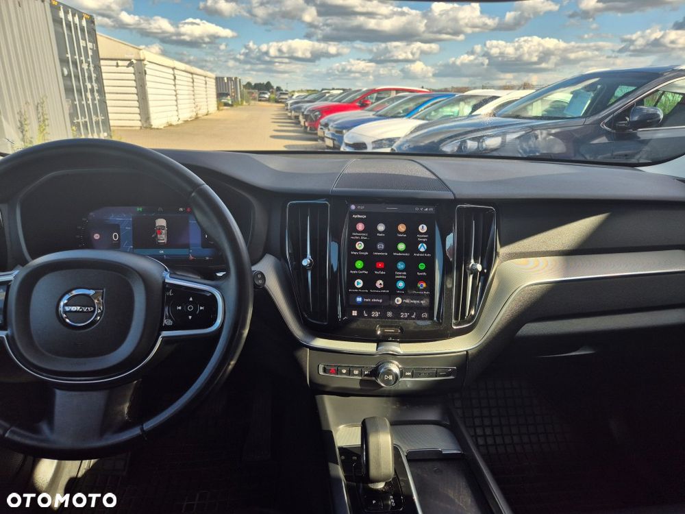 Volvo XC 60 B4 B Plus Bright - 32