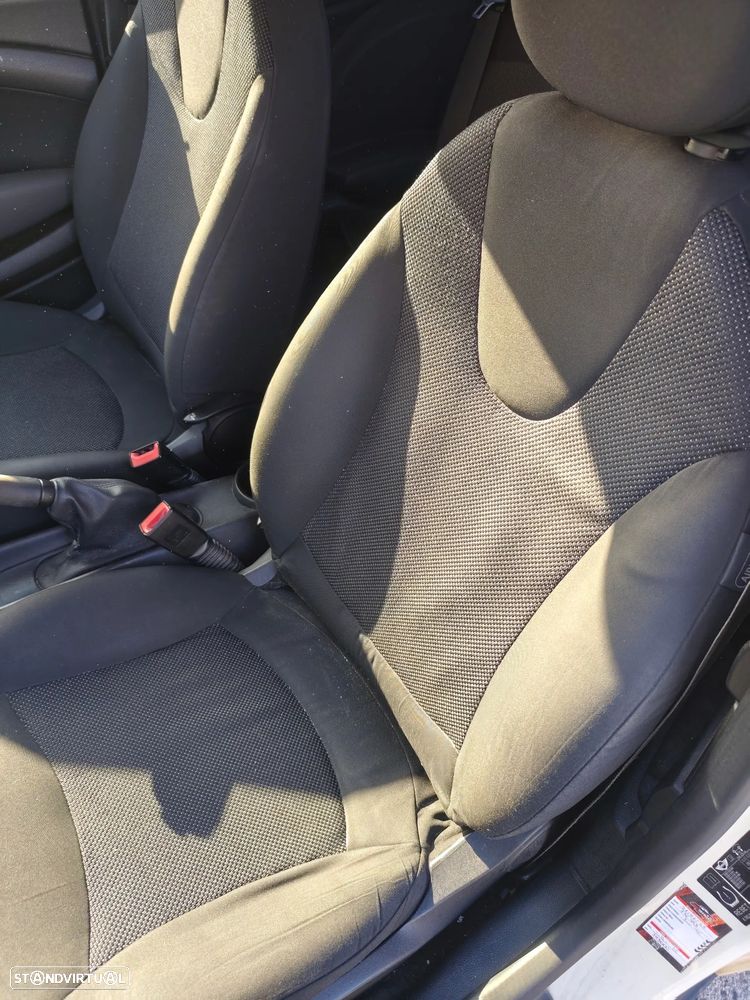 MINI 3 Portas One 1.4 - 8